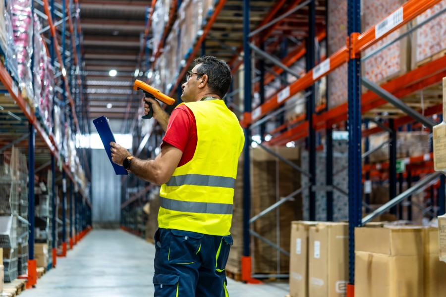 Transformar o setor da distribuição de material elétrico e eletrónico com EBZAI.com